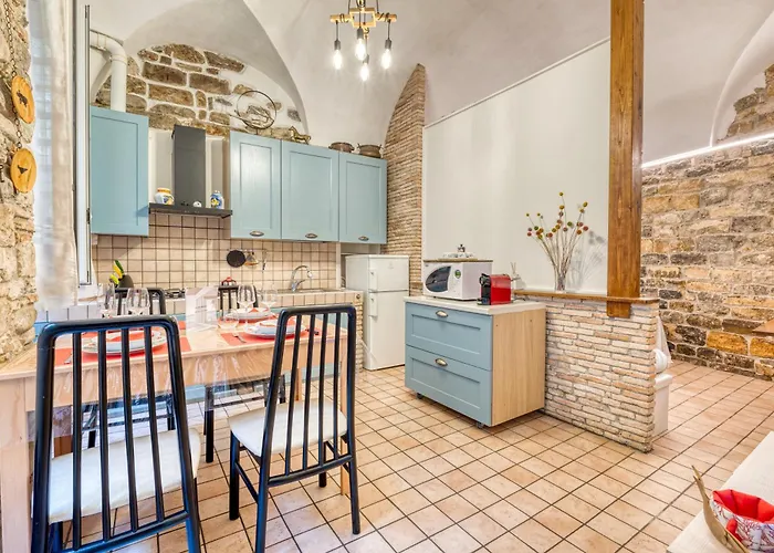 아파트 Caratteristico In Centro - Happy 산레모